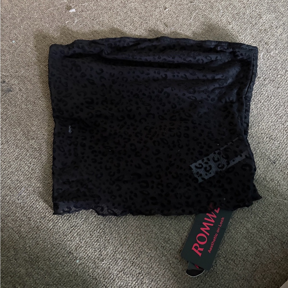 ROMWE Dark Leopard Patterned Scarf